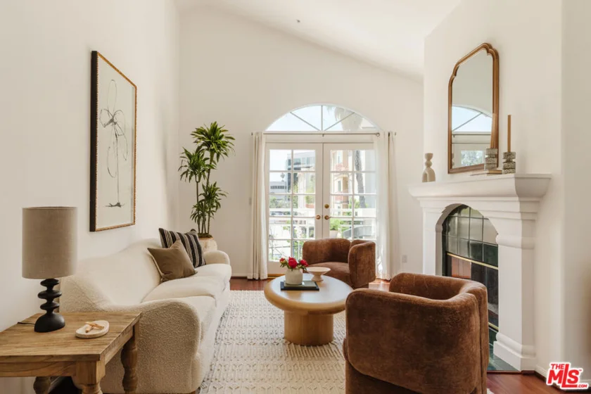 4630 Woodley Avenue #301 photo 1