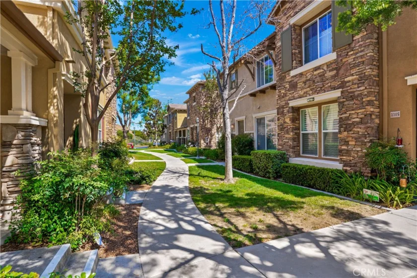 30505 Canyon Hills #1106 photo 24