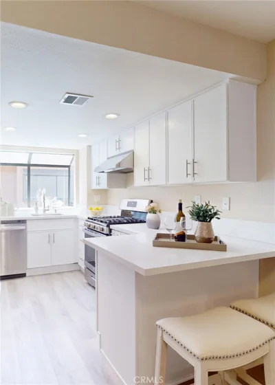 105 S Marguerita Avenue #C photo 11