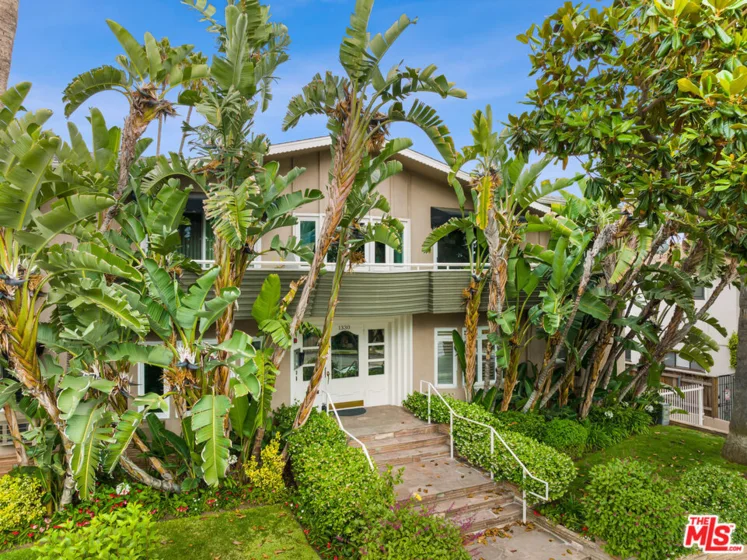 1330 N Crescent Heights Boulevard #16 photo 32