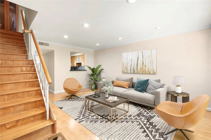 6312 Morse Avenue photo 3
