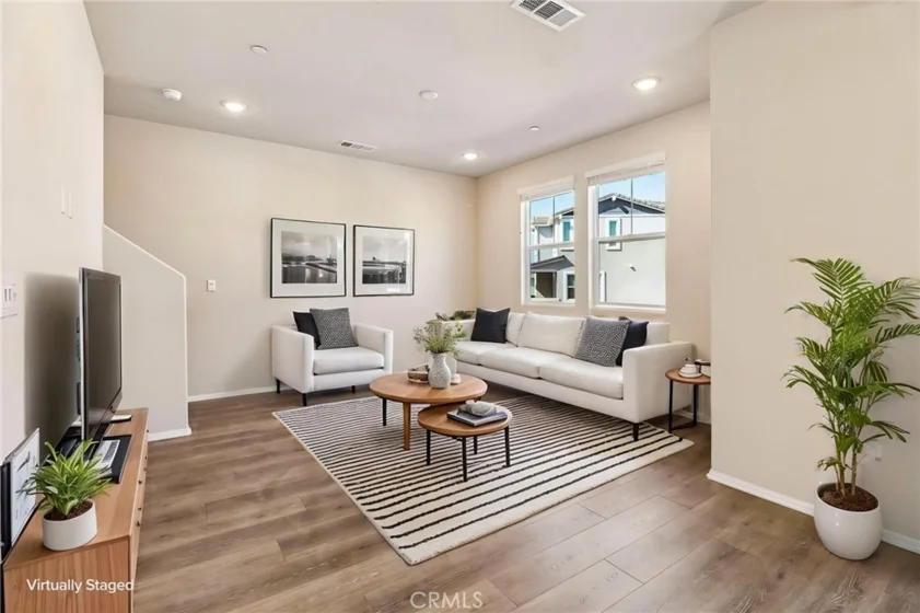 601 Lotus Drive photo 8