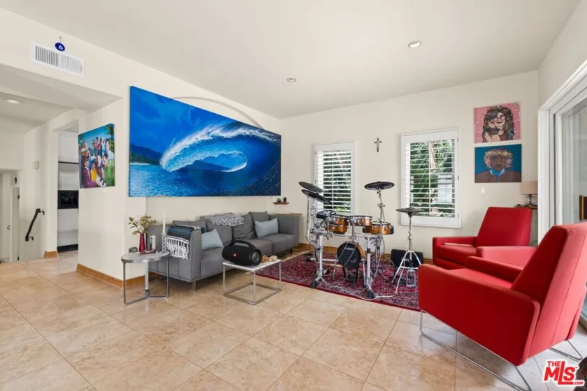 6435 Zumirez Drive #21 photo 11