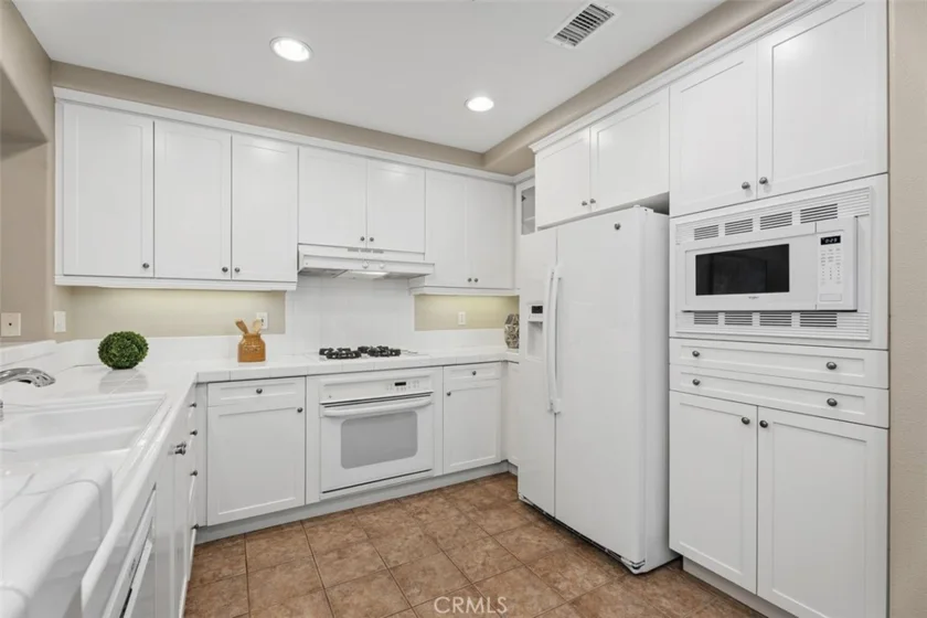 44 Burlingame photo 19
