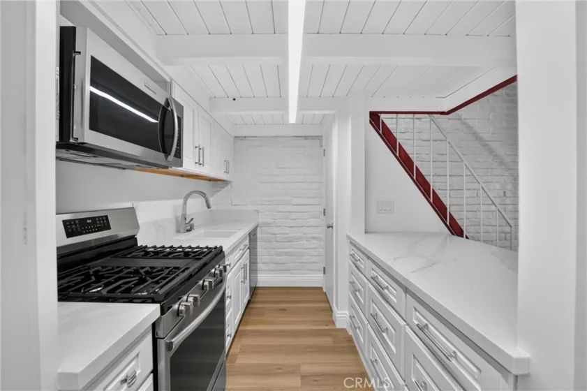 5068 Lakeview photo 12