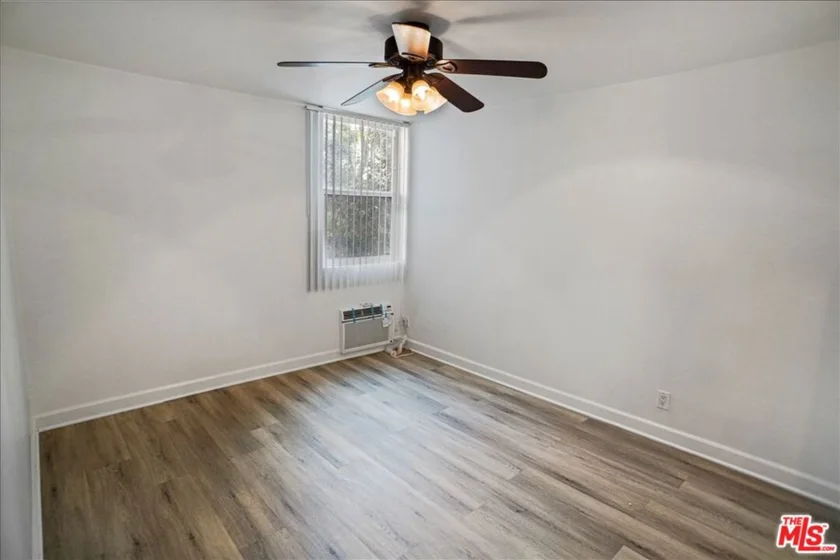 18620 Hatteras Street #180 photo 6