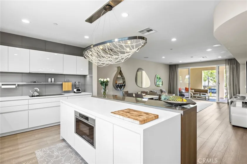 745 Beacon photo 21