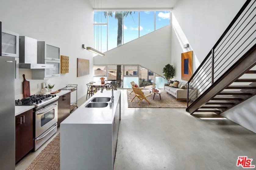 803 Wilcox Avenue #10 photo 1