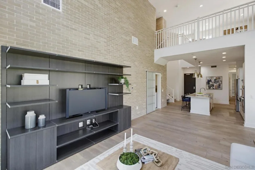 8442 Distinctive Drive photo 5