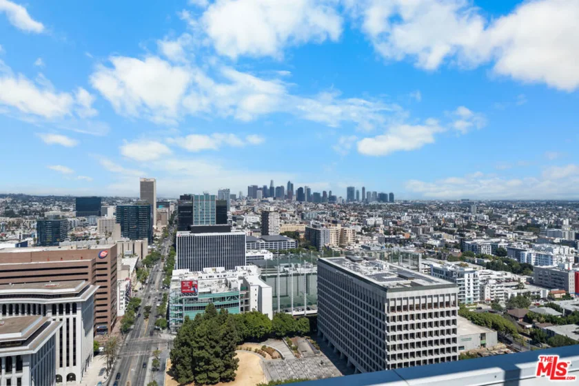 3810 Wilshire Boulevard #1801 photo 64