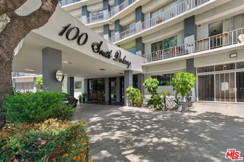 100 S Doheny Drive #719 photo 48