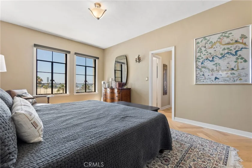 800 E Ocean Boulevard #201 photo 38