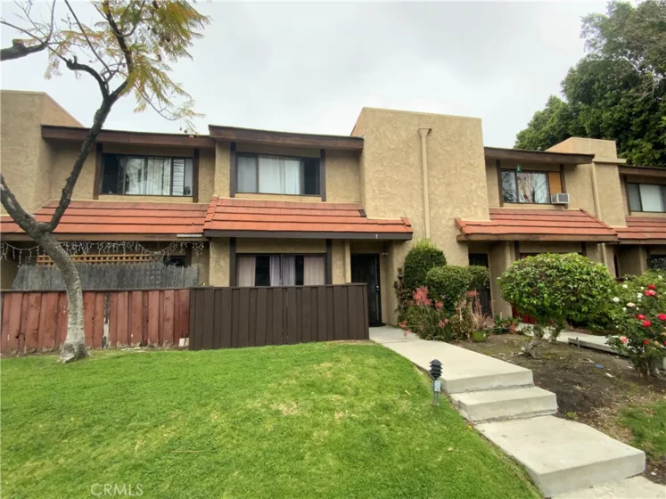 14435 Plummer Street #7 photo 1