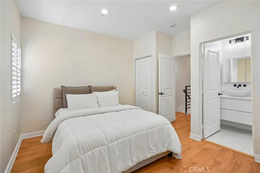 1536 Hi Point Street photo 10