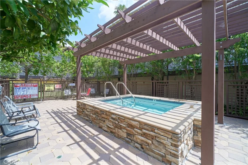 525 S Ardmore #338 photo 8