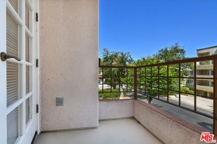 14570 Benefit Street #201 photo 52