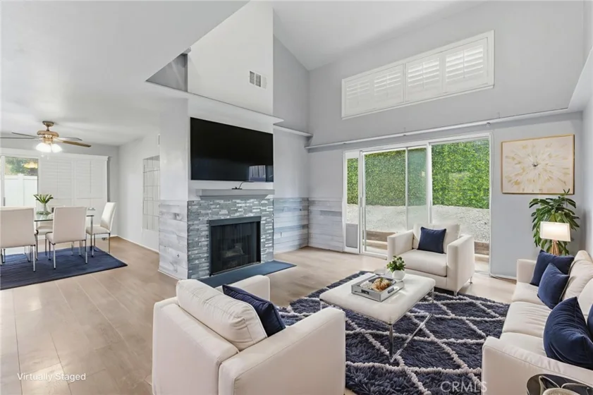 650 Parkview Drive photo 1