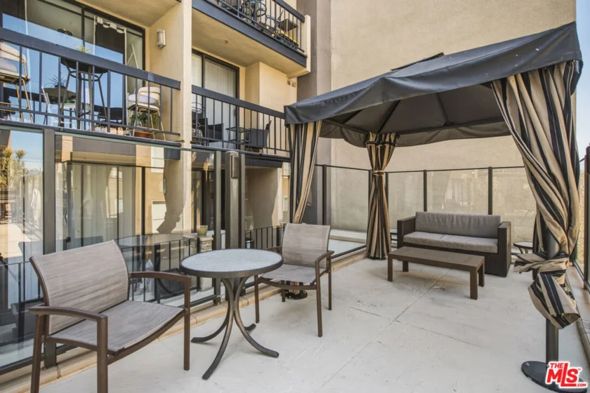 7320 Hawthorn Avenue #425 photo 44