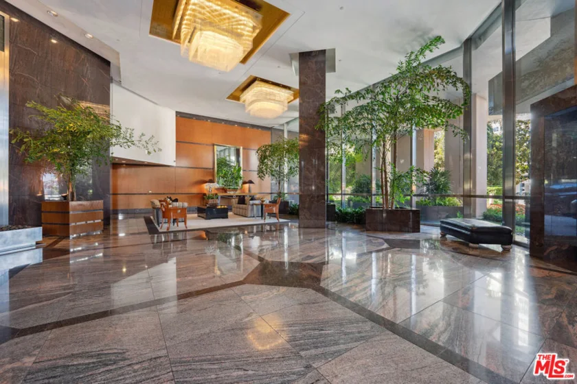 10490 Wilshire Boulevard #1402 photo 56