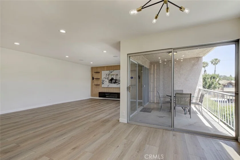 4487 Colbath #309 photo 3
