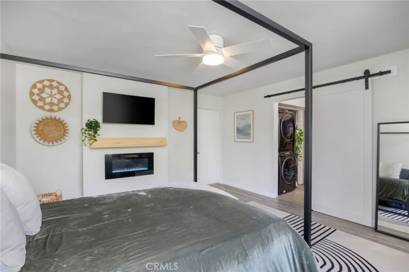 100 Loma Avenue #404 photo 17