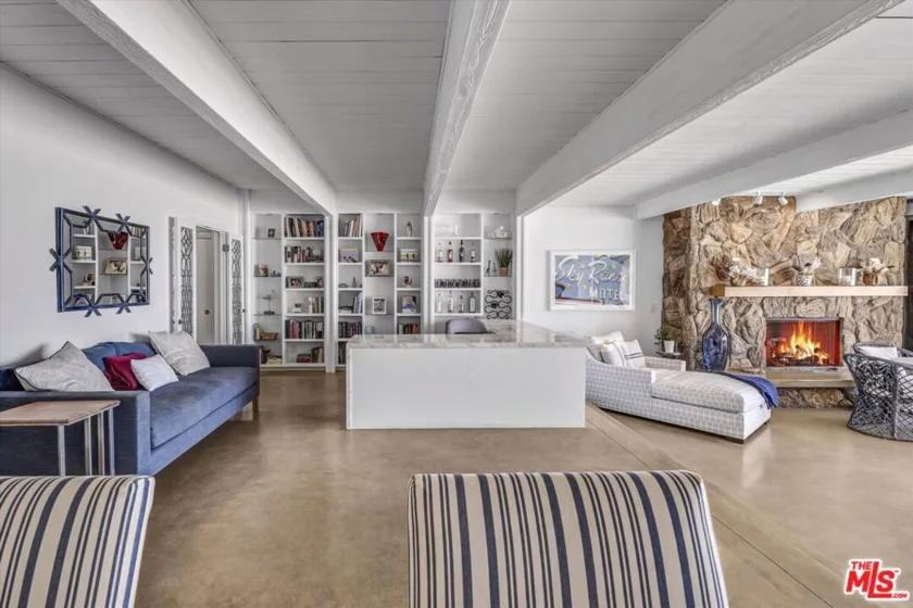1 Spinnaker Street #2 photo 9