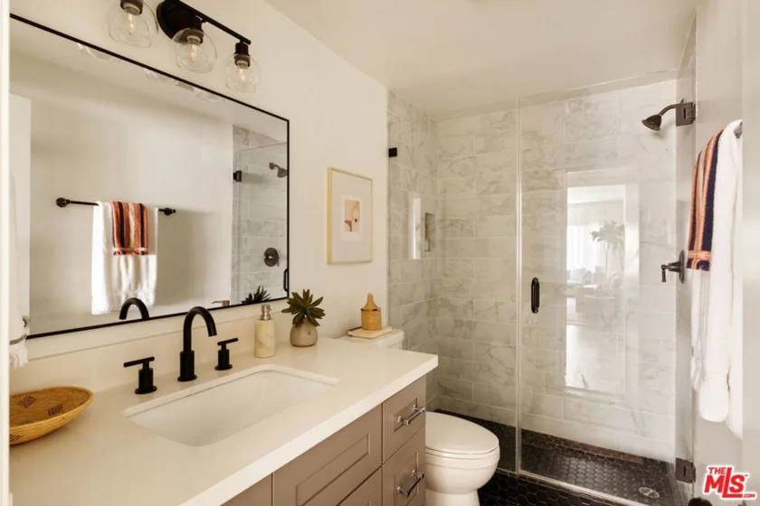 11820 Mayfield Avenue #105 photo 41
