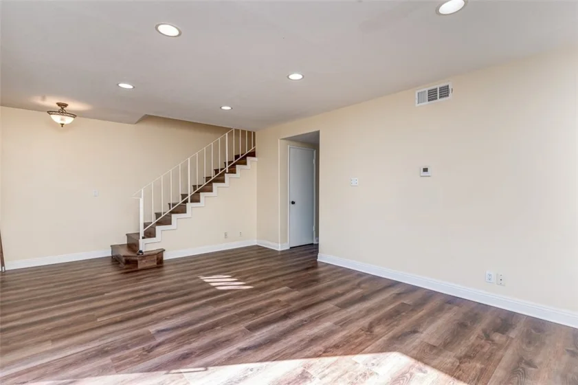 8141 Firth photo 3
