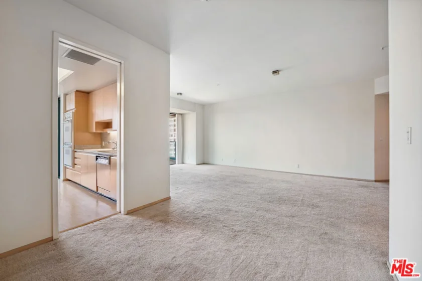 10490 Wilshire Boulevard #1402 photo 63