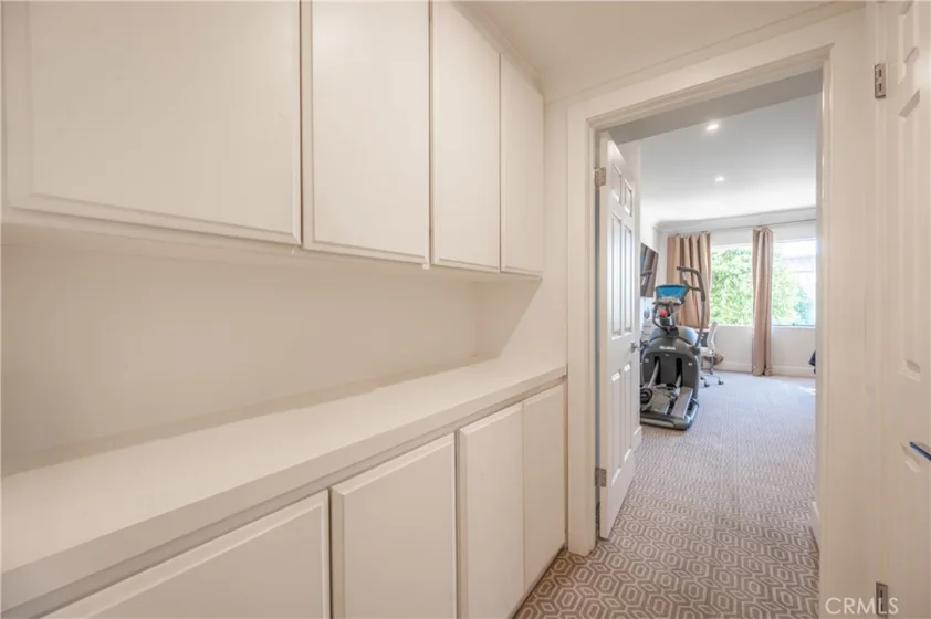 11560 Moorpark Street #204 photo 17