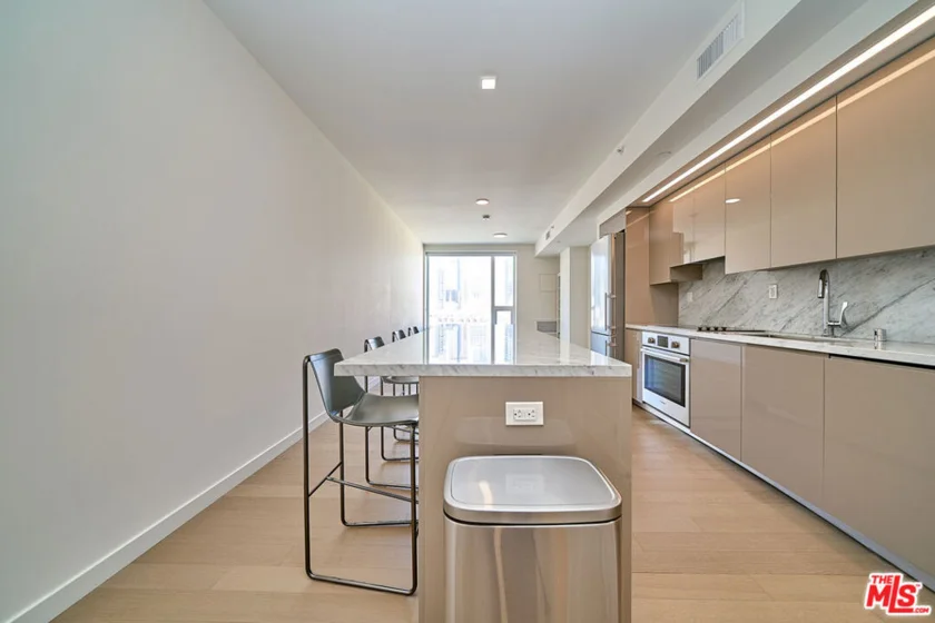 1050 S Grand Avenue #1008 photo 5