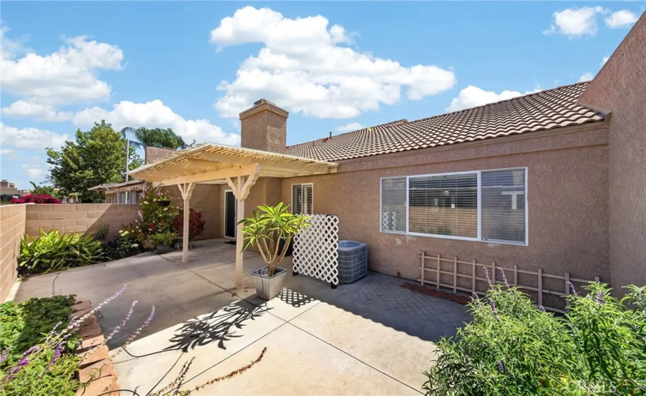 983 Stonecrest Street photo 6