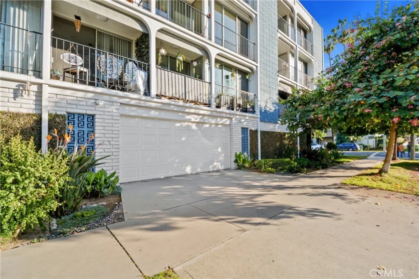 2101 E 2nd Street #305 photo 17