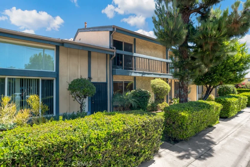 16723 Vanowen Street photo 1
