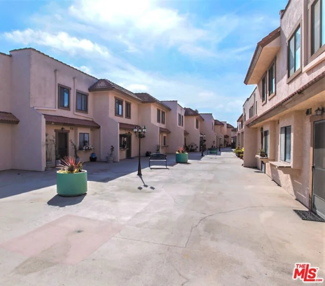 4365 Mclaughlin Avenue #14 photo 18