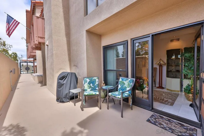 835 D Avenue #4 photo 7