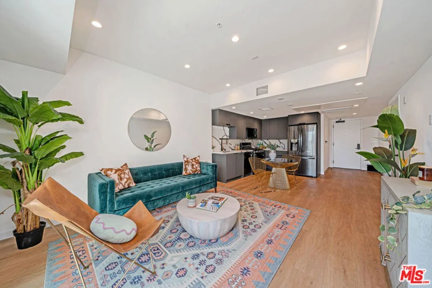 321 S Oxford Avenue #606 photo 2