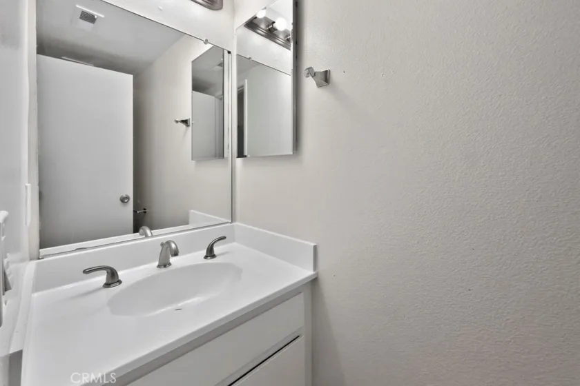 1381 S Walnut #2304 photo 11