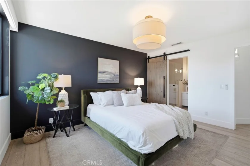 100 S Doheny #707 photo 29