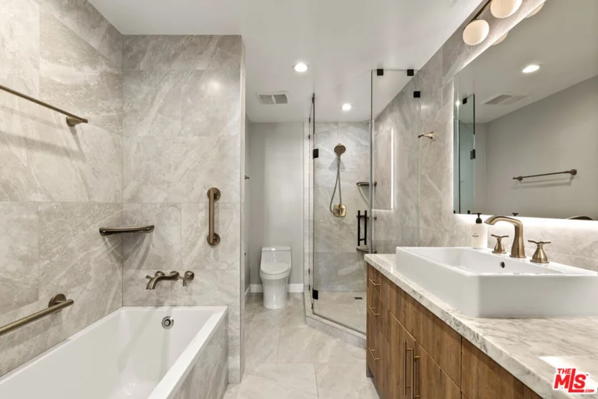 7250 Franklin Avenue #603 photo 3