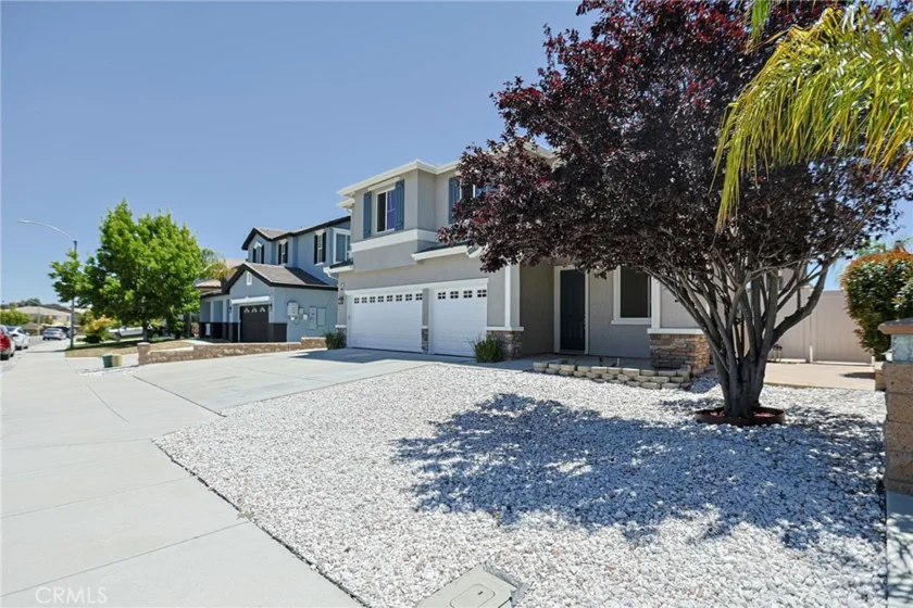 40322 Ariel Hope photo 3
