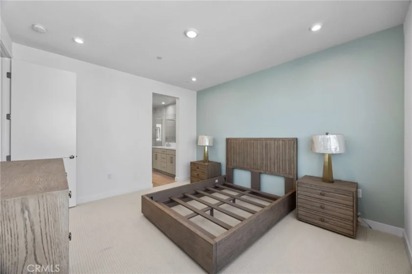 669 S Lyon Street photo 34