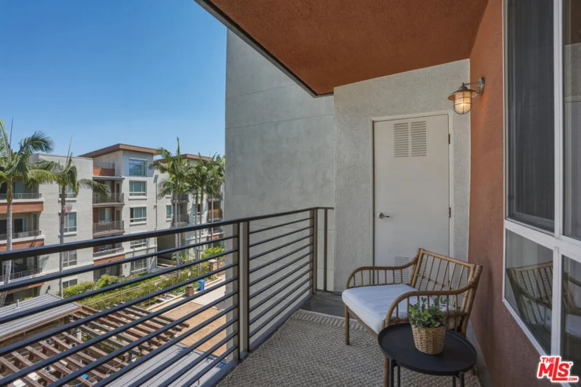 100 S Alameda Street #401 photo 6