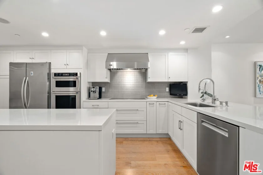 140 Ocean Park Boulevard #425 photo 8