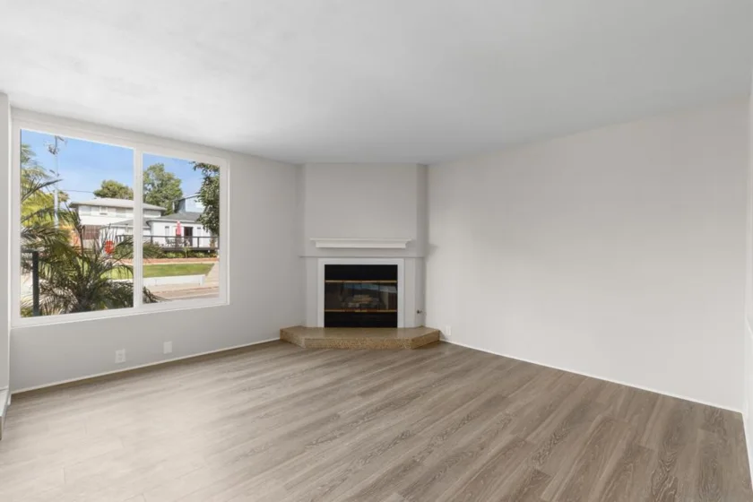 4070 Riviera Drive #5 photo 9