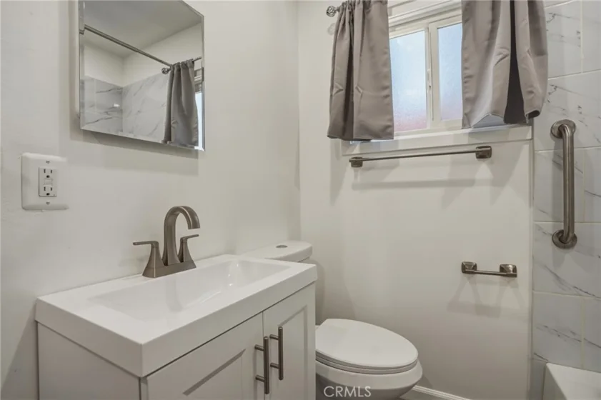 4076 Hillcrest Drive #A photo 6