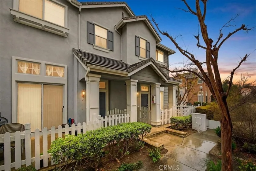 9 Coveside Court photo 1