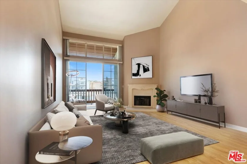1433 Barry Avenue #301 photo 1