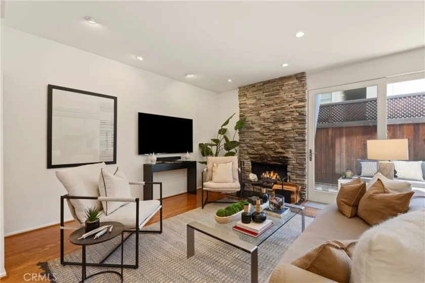 10933 Wellworth Avenue #10 photo 7