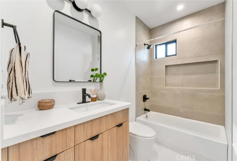 1604 N Kingsley photo 8